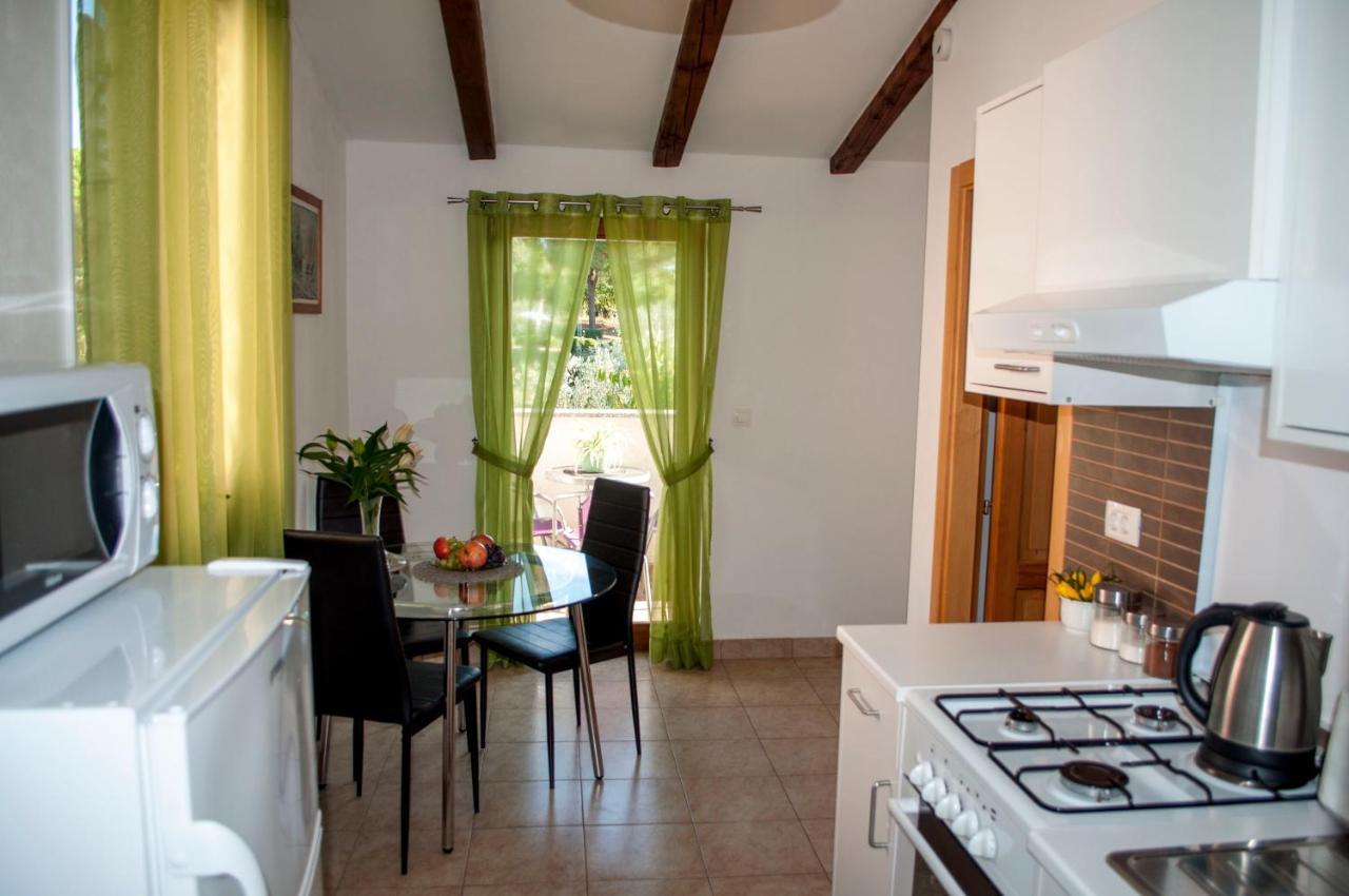 Apartment Rosa 2 Rovinj Bagian luar foto